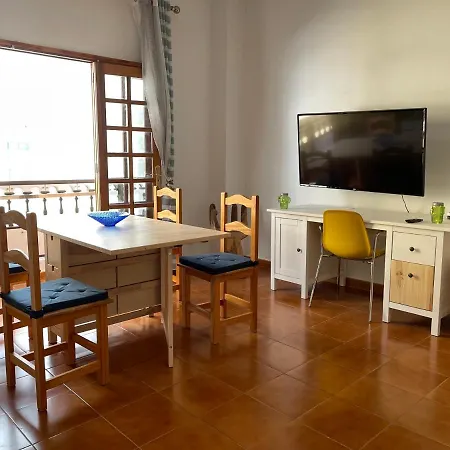 Apartment Tenerife Vacaciones, Quiet Near The Ocean And Local Food Spots And Coastal Walks, Fast Wifi *