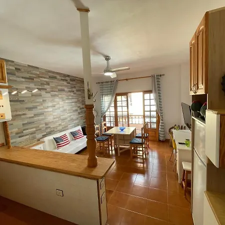 Tenerife Vacaciones, Quiet Near The Ocean And Local Food Spots And Coastal Walks, Fast Wifi
